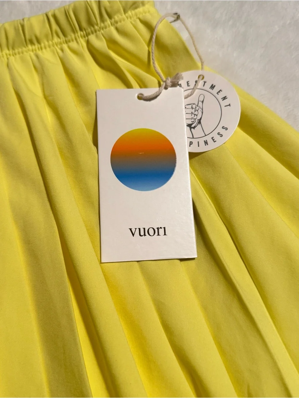 Vuori lightweight pleated